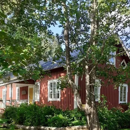 Charming Grandmas House In Bobacka Hämeenlinna